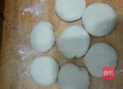 Mutton and cabbage buns Illustration of how to do it 3