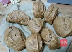 Illustration of how to make brown sugar steamed buns 7