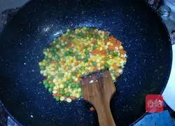 Pineapple rice recipe illustration 2