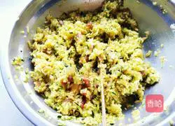 Illustration of how to make gourd, melon and meat dumplings 5