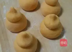 Illustration of how to make small gourd and pumpkin steamed buns 12