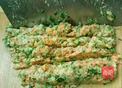 Illustration of how to make Liuye dumplings 4