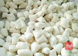 Illustration of how to make Enping's special salty glutinous rice balls 4