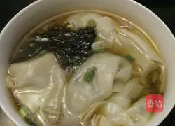 Illustration of how to make fresh meat and shrimp wontons 6