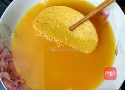 Illustration of how to make golden steamed buns 8