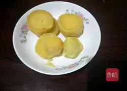Illustration of how to make sweet potato blossom steamed buns 1
