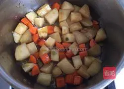 Illustration of how to make beef stewed rice 8