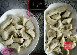 Illustration of how to make shepherd’s purse and pork dumplings 9