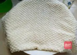 Illustration of how to make rose buns 6