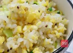 Egg Fried Rice Recipe Illustration 7