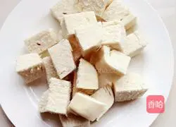 Illustration of how to make glazed steamed buns 1