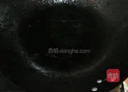 Illustration of making sauce-flavored beef fried rice 2