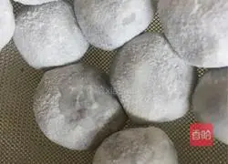 Illustration of how to make handmade bean paste glutinous rice balls 3