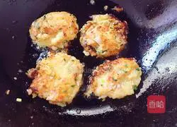 How to make pan-fried potato pancakes Illustration 3