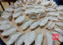 Illustration of how to make pickled cabbage dumplings 6