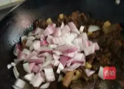 Illustration of how to make beef fried rice 3