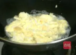Illustration of how to make egg fried rice 4