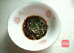 Illustration of how to make hot noodles 10