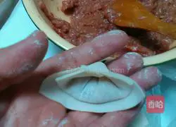 Illustration of how to make colorful wontons 5
