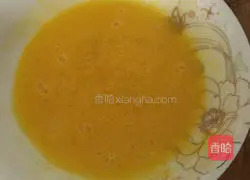 Illustration of how to make fried egg steamed bun slices 2