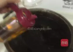 Illustration of how to make scallion pancake 9