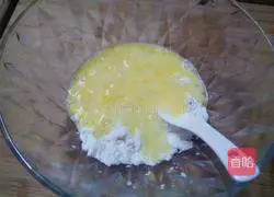 Illustration of how to make fish egg pancakes 2