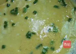 Illustration of how to make green onion egg pancake (spicy) 9