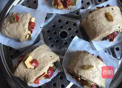 Illustration of how to make brown sugar kernel steamed buns 5