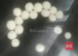 Illustration of how to make salty glutinous rice balls 5