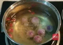 Illustration of how to make rose and purple sweet potato dumplings 4