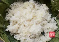 Illustration of how to make lotus leaf fried rice 3