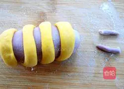 Illustration of how to make caterpillar steamed buns 14