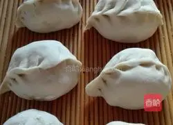 Illustration of how to make shepherd's purse steamed buns 6