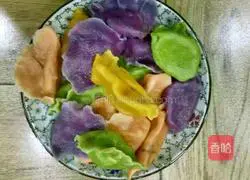 Illustration of how to make cabbage and egg dumplings 9