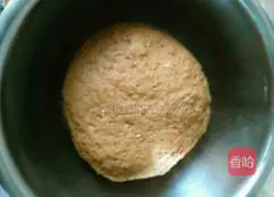 Illustration of how to make brown sugar and red date steamed buns 6