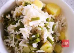 Illustration of how to make braised rice with cowpeas and potatoes 9