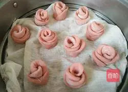 Illustration of how to make colorful rose steamed buns 14