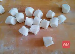 Illustration of how to make leek and egg dumplings 15