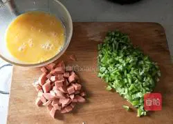 Green pepper, egg, ham fried rice recipe illustration 2