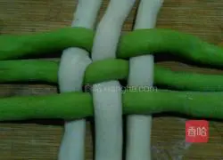 Illustration of how to make hydrangea steamed buns 9