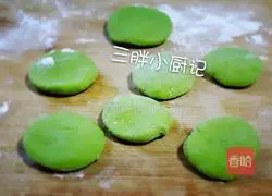 Illustration of how to make rose steamed buns 12