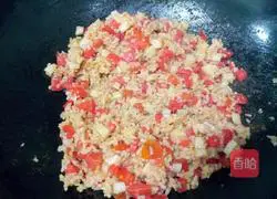 Illustration of how to make fruit fried rice 9