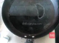 Illustration of how to make fresh meat wontons 8