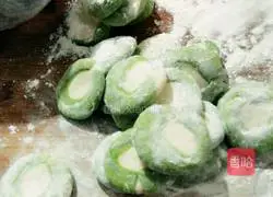 Emerald Illustration of how to make cabbage dumplings 12