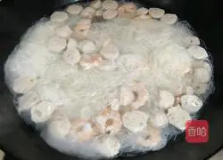 Seafood Rice Noodles Recipe Illustration 5