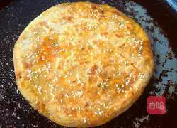 Illustration of how to make soy sauce chive pancake 11