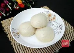 Illustration of how to make glutinous rice buns 9