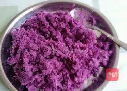 Illustration of how to make purple sweet potato dumplings 7