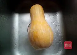 Illustration of how to make pumpkin steamed buns 1