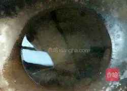 Illustration of how to make salt and pepper mung bean cake 4